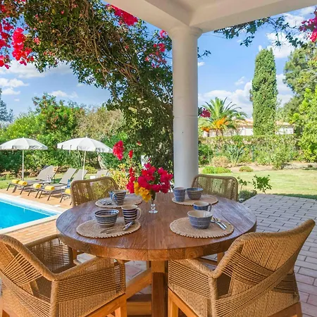 Casa Stefan 2 Bedroom With Pool فيلة كارفويرو